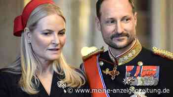 Sorge um Mette-Marit: König Haakon verlässt Krankenhaus ohne seine Frau