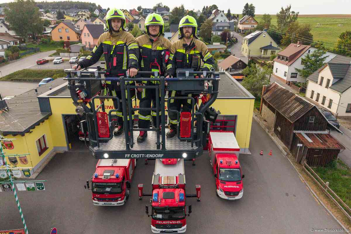 Schauübung, Wettkämpfe und Blaulichtmeile: Crottendorfs Feuerwehr feiert 150 Jahre