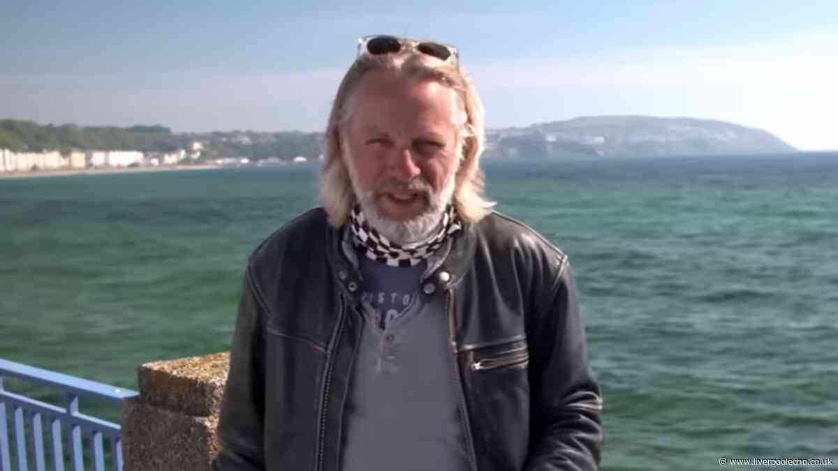 NHS symptoms of stomach cancer as ITV star Henry Cole stops work
