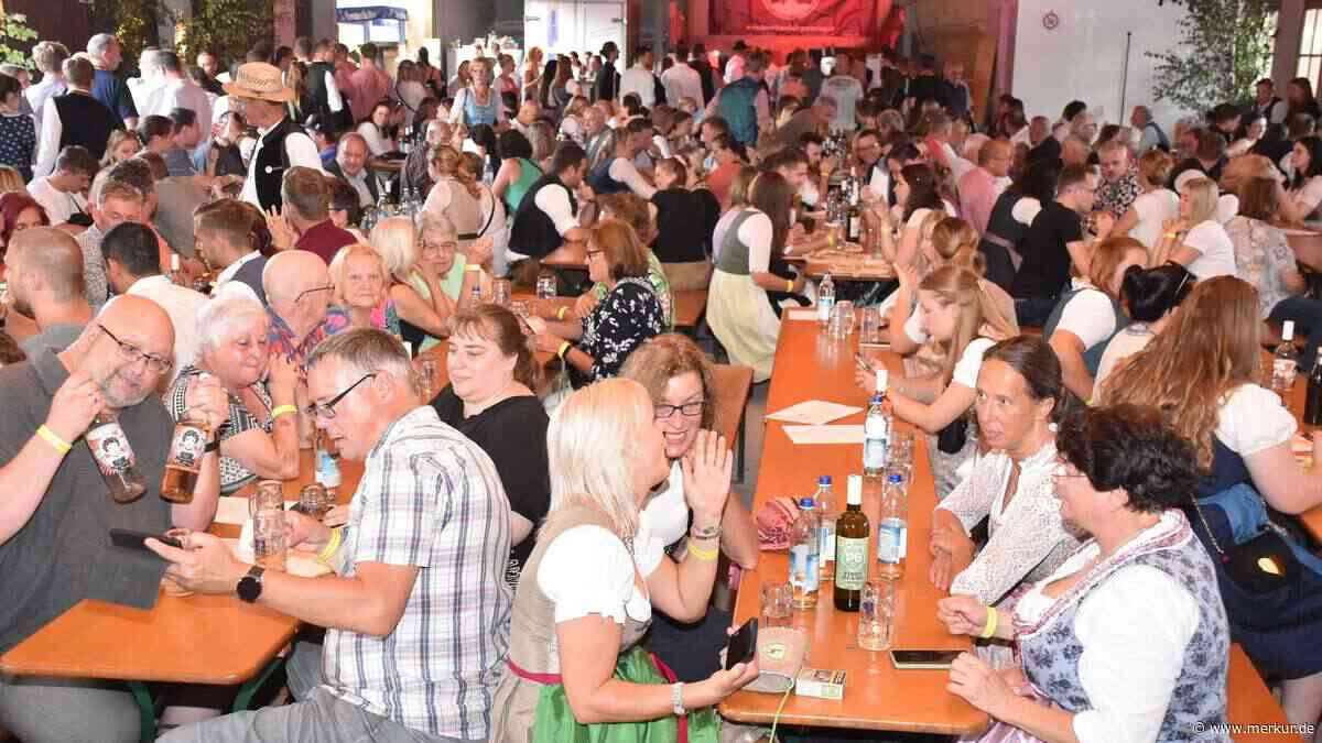 Neue Bar, neue Band: Burschen laden wieder zum Weinfest