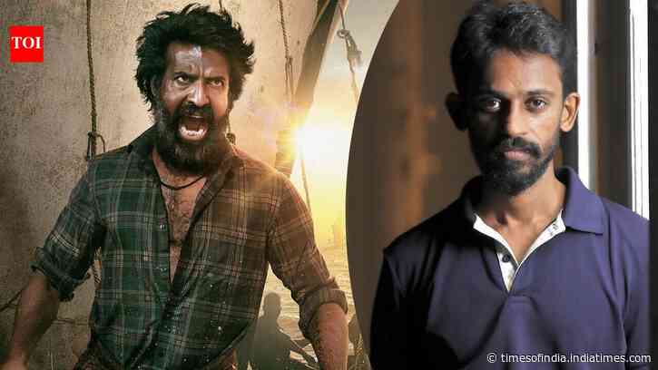 Director Mathimaran praises Soori's performance in 'Mandaadi' - Exclusive