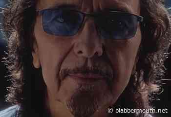 TONY IOMMI On His Battle With Lymphoma: 'As Far As The Cancer Is Concerned, It's Stayed Away At The Moment'