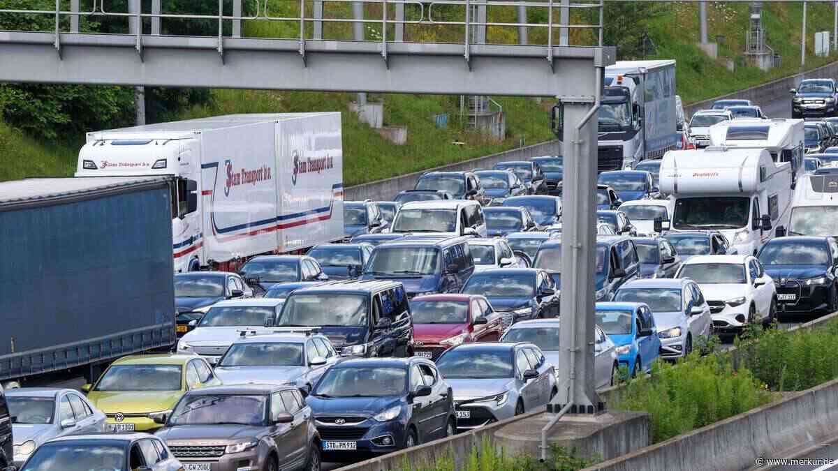 Tödlicher Lkw-Unfall auf A3: Autobahn noch bis in den Abend gesperrt
