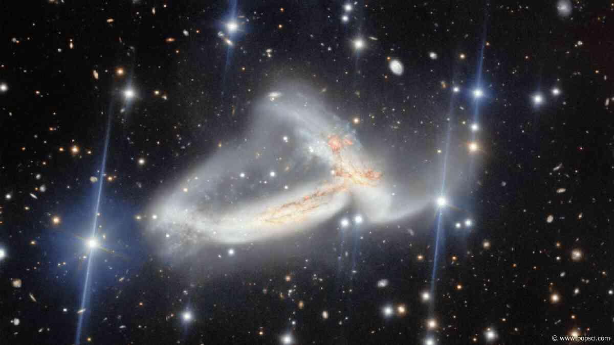 High school students spot two spiral galaxies colliding in Hawaiian constellation