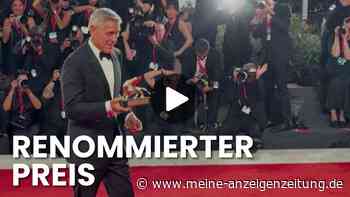 George Clooney präsentiert seinen Preis für sein Lebenswerk bei den Filmfestspielen von Venedig
