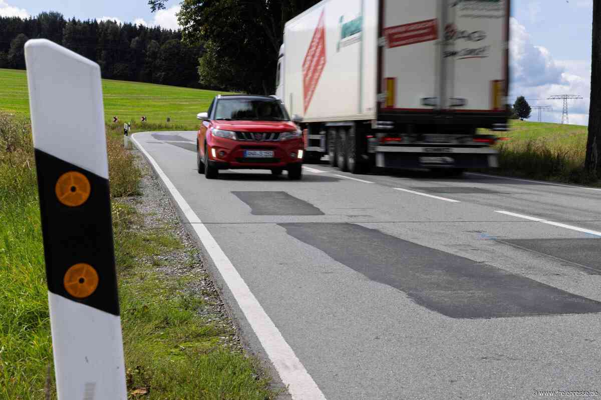 B 101 im Erzgebirge: Abschnitt gleicht einem einzigen großen Flickenteppich