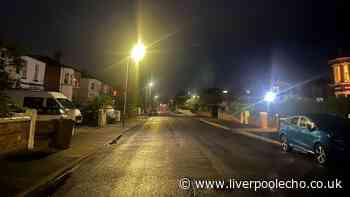 Southport flats evacuated after man seen with 'large knife'
