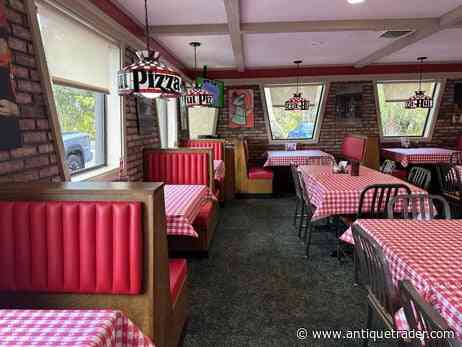 Pizza Hut Lamps Serve Up Nostalgia