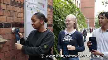 Handyverbot in Braunschweig: Schule sperrt hunderte Smartphones weg