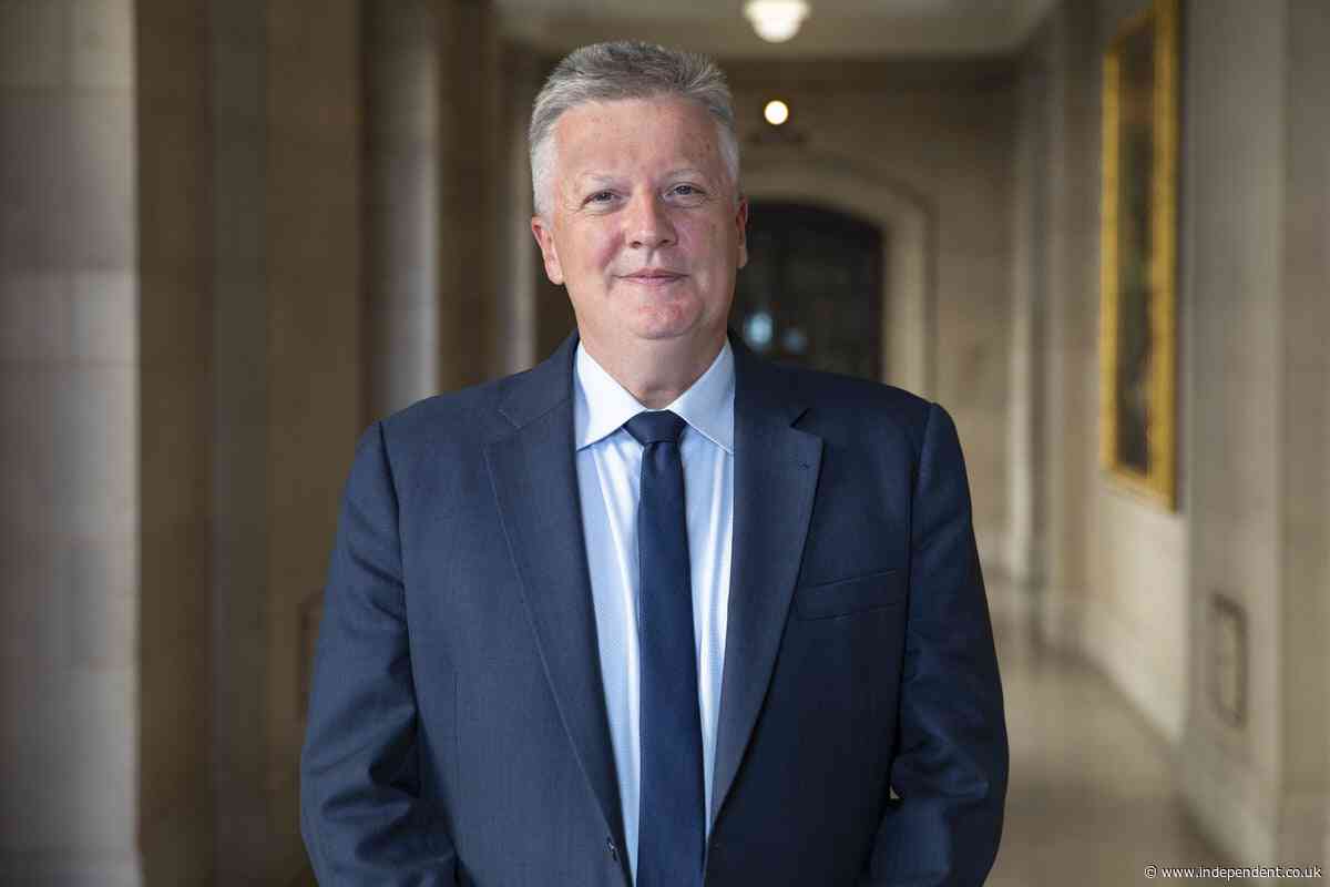 Bank of England chief economist calls for interest rates to be raised
