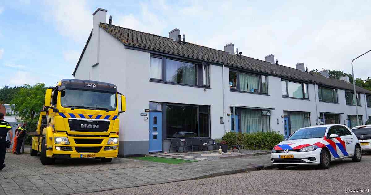 G­ps-trac­ker leidt naar schuur met drie gestolen motoren; twee verdachten aangehou­den