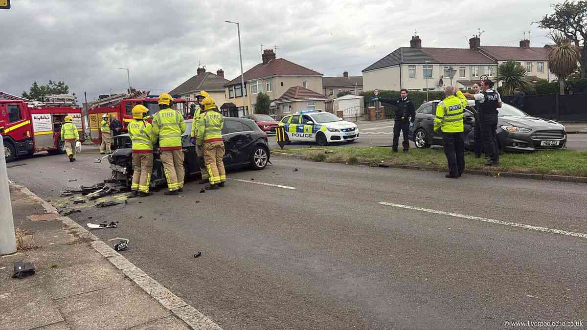 Driver flees scene after three car crash in Bootle