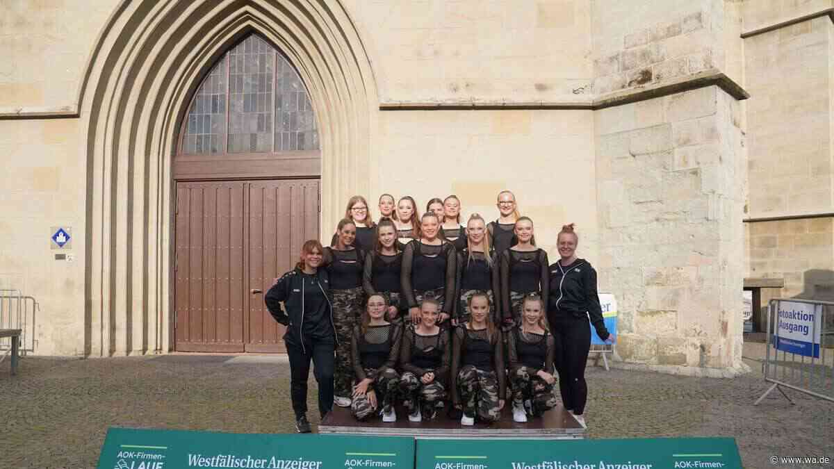 AOK-Firmenlauf 2026 in Hamm: Teamfotos rechte Bühne