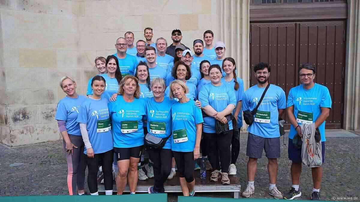 AOK-Firmenlauf 2026 in Hamm: Teamfotos linke Bühne
