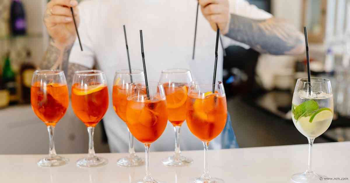 Spritzes continue to drive bar sales during the summer