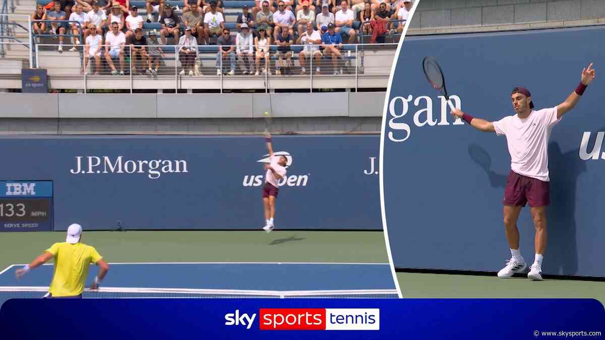 'Scandalous how good that is' - Is this shot of the tournament?