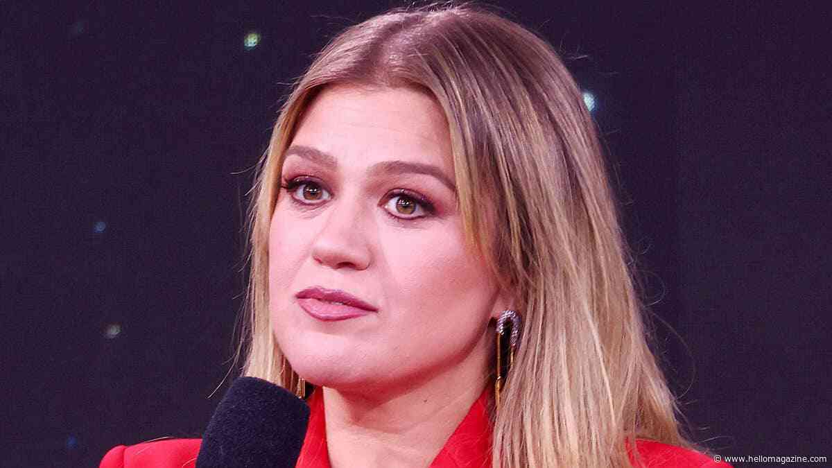 Kelly Clarkson's 12-word secret to getting through rock bottom