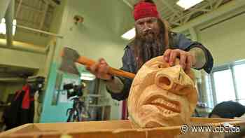 Mi'kmaw mask carver wins Canadian Crafts Federation award