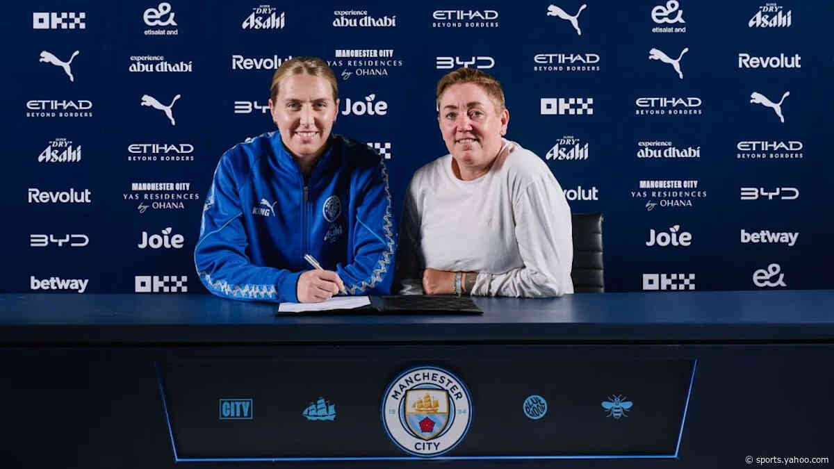Manchester City sign Orlando Pride keeper Moorhouse on loan