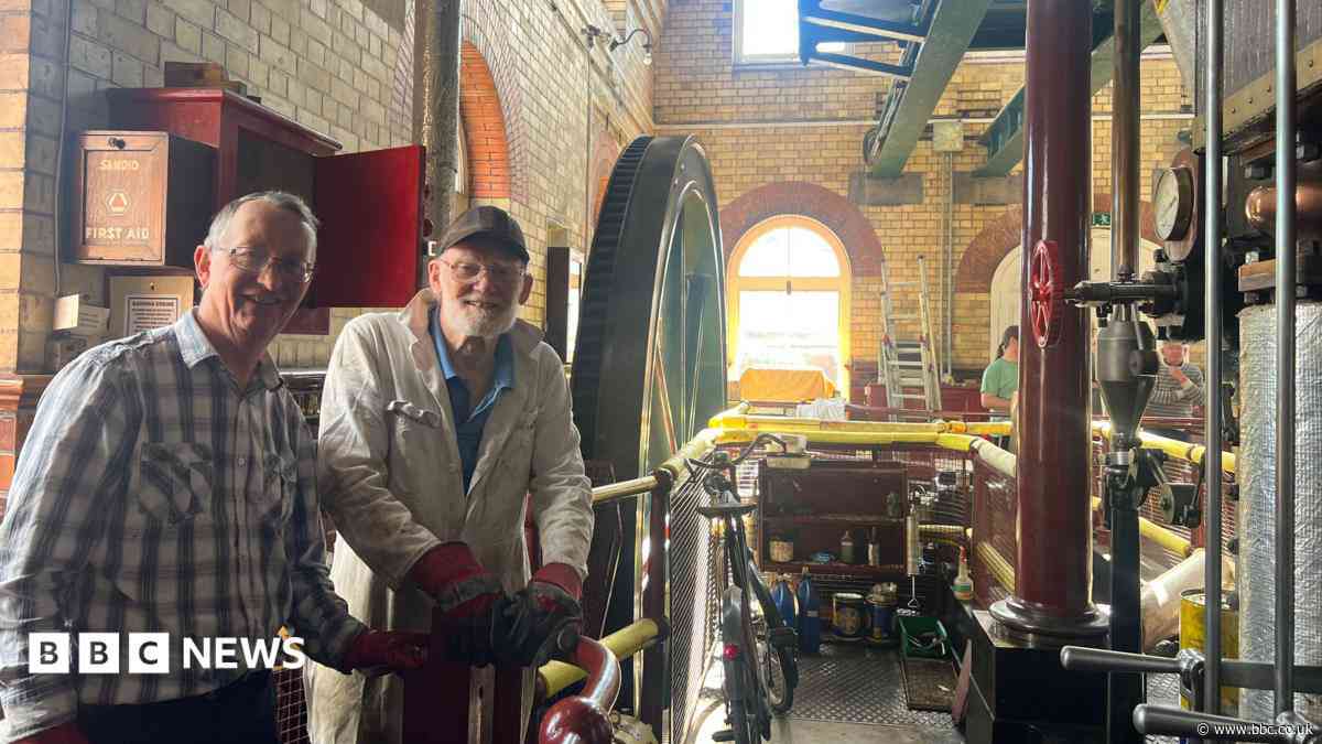 Celebrations as steam returns to pumping station