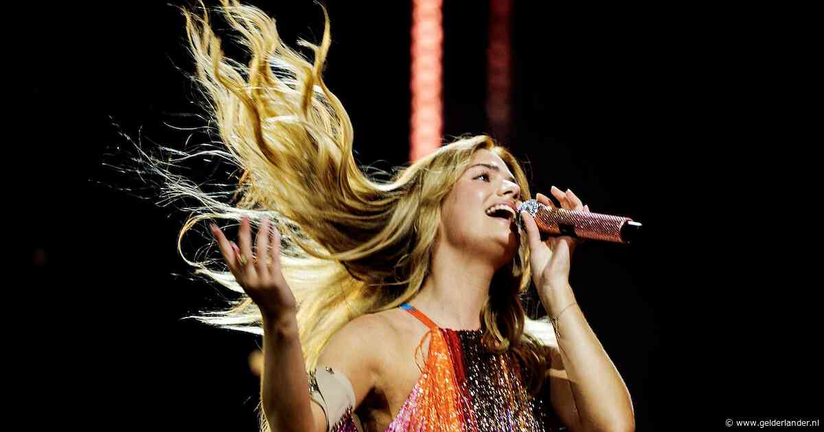 Waarom ook niet? Roxy Dekker (21) kondigt na eerste Ziggo Dome-show meteen optreden in de Arena aan