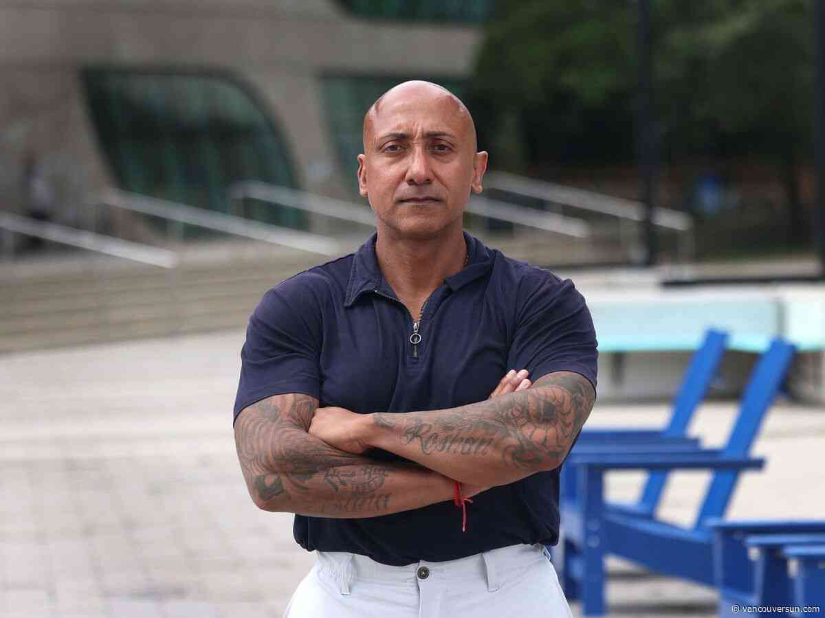 Vancouver police officer arrested, charged with theft, fraud and breach of trust