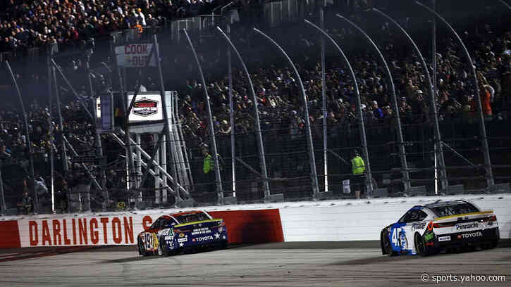NASCAR Darlington Betting Odds: Favorites, Sleepers and Longshots for Sunday’s Race