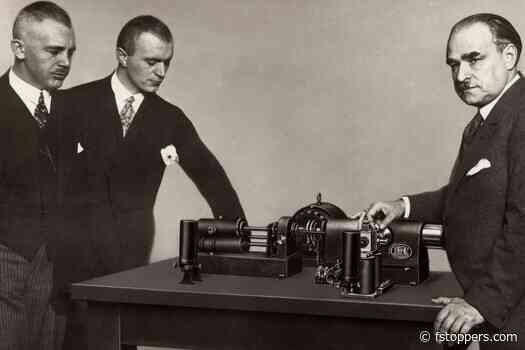The First Photo Ever Transmitted by Wire, and the Machine That Sent It