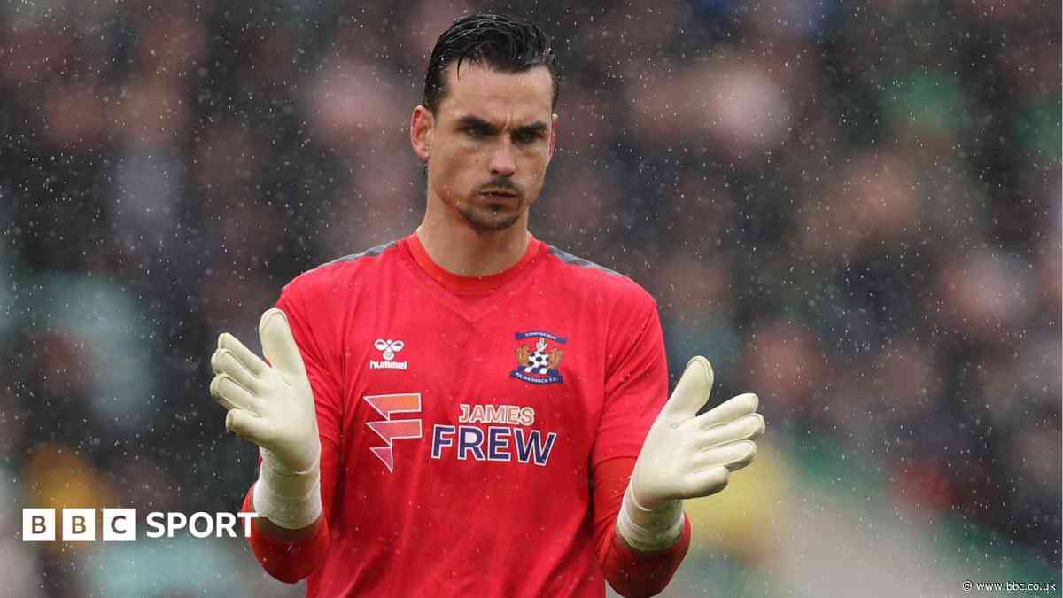 Goalkeeper Roos departs Notts County
