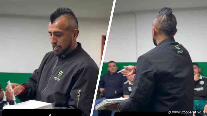 [VIDEO] Se vistió de DT: La charla técnica de Arturo Vidal en Rodelindo Román