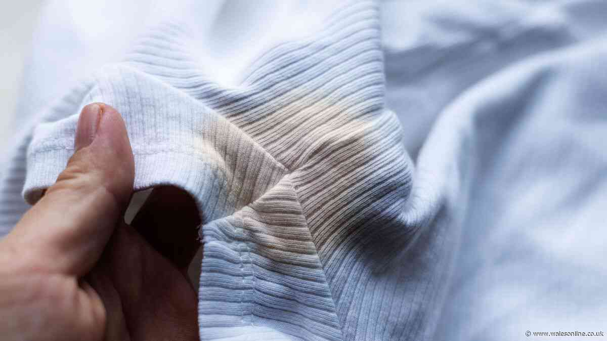 Remove stubborn sweat stains from clothes with 3-ingredient paste before washing