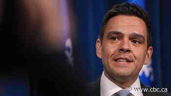 Quebec Liberal leader slams decision to mail voter guides in French only in letter to premier