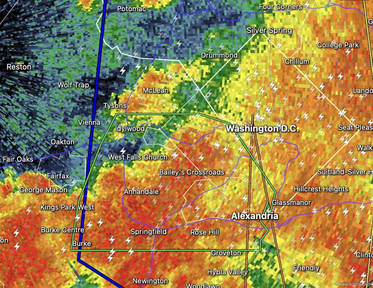 BREAKING: Flash Flood Warning issued, power outages reported amid severe storm