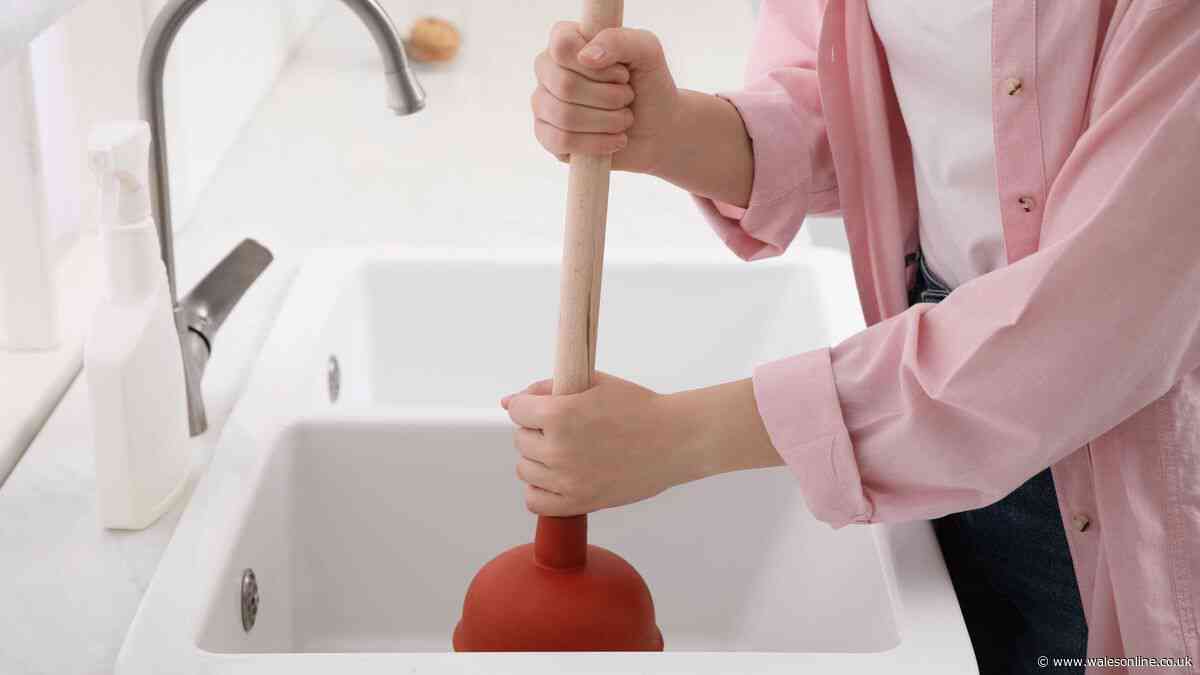 Unblock a drain in 10 minutes with 1 household item you already have