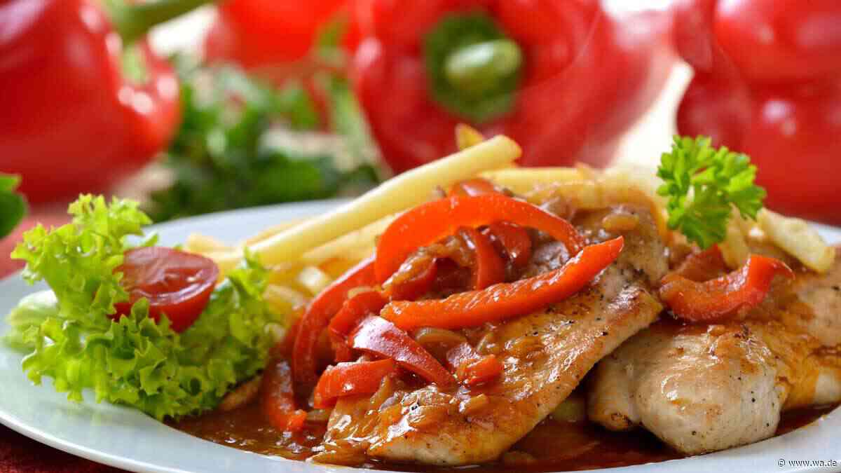 Schnitzel in Paprika-Rahm-Soße: Wenige Zutaten überzeugen mit Tiefe und Cremigkeit