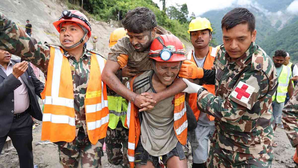 Nepal: Zwei Arbeiter neun Tage nach Sturzflut aus Tunnel gerettet