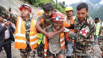 Nepal: Zwei Arbeiter neun Tage nach Sturzflut aus Tunnel gerettet