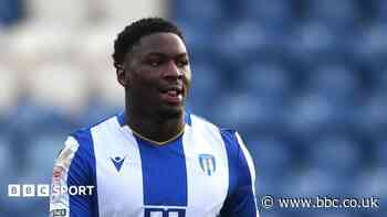 Huddersfield sign former Colchester striker Tovide