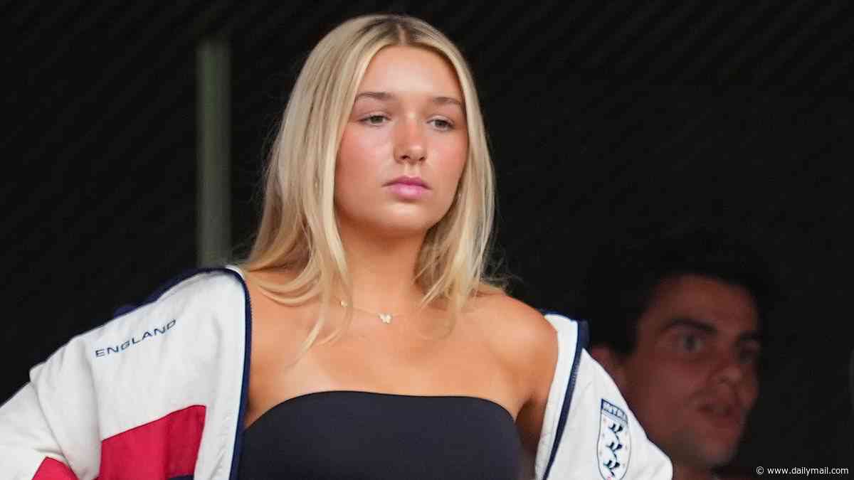 Harper Beckham follows in her high-fashion mum's footsteps in must-have autumn boots at Reading Festival. Here's where you can shop her youthful style no matter what your age