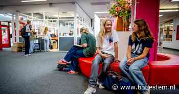 Op deze middelbare school mogen leerlingen geen trainingspak aan: ‘Houden de straatcultuur buiten school’