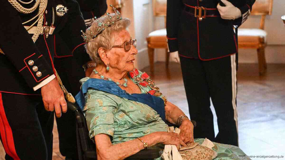 Trauriges Foto: Prinzessin Astrid allein am Sarg von König Harald berührt ganz Norwegen