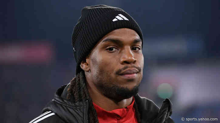 PSG release midfielder with 32 Portugal caps