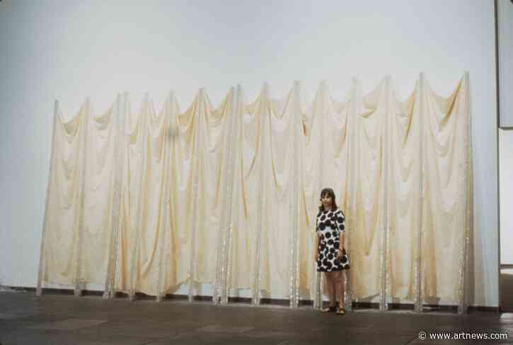 This New Eva Hesse–Inspired Novel Is an Experiment in Form (and Foam)