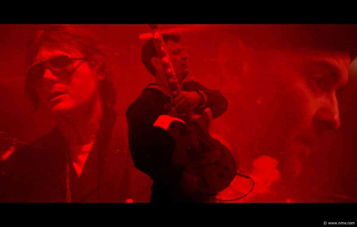 Manic Street Preachers tell us about their “vicious” ‘The Holy Bible’ live album and film