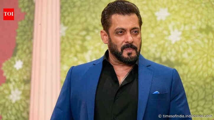 Salman references Mundhe while warning friend’s Bandra cafe
