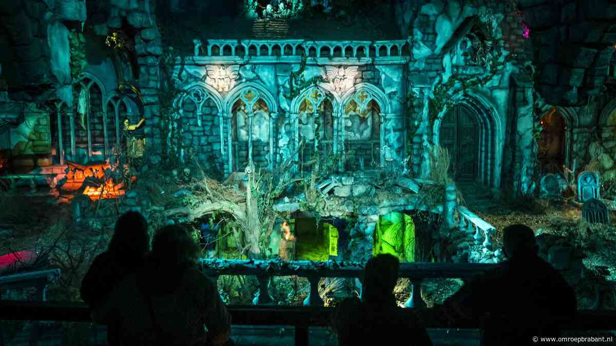 Huilende fans en lange rijen: zo nam Efteling afscheid van Spookslot