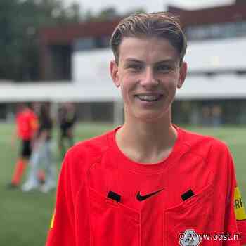 Twan (15) uit Wierden traint mee met de topscheidsrechters van Nederland