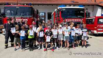 17 Kinder verbringen 24 Stunden bei der Feuerwehr Straßlach