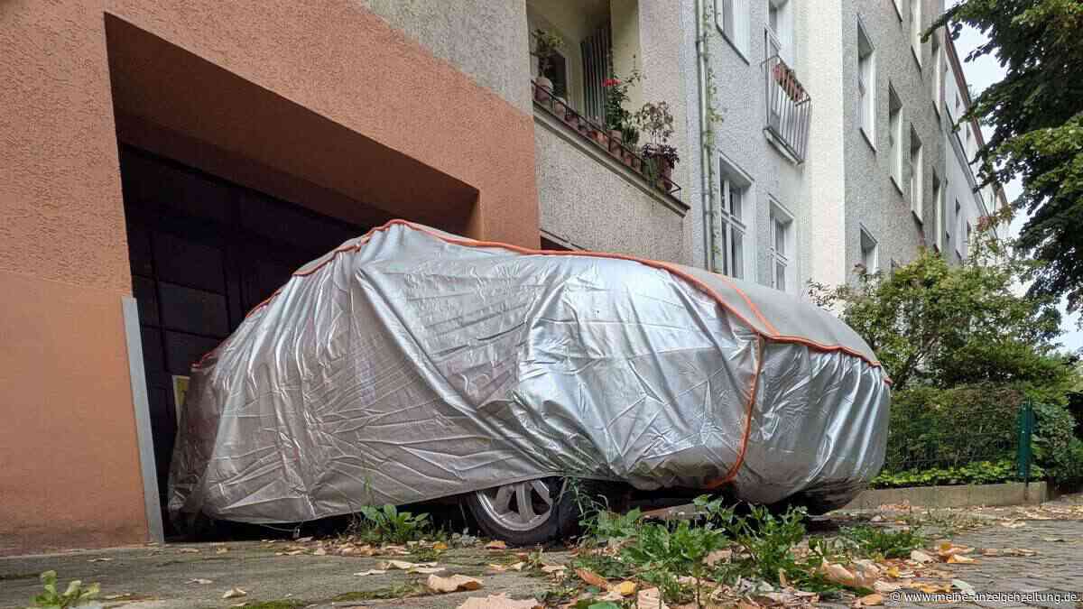 Keine Garage, kein Carport? Was Autos vor Hagel schützt