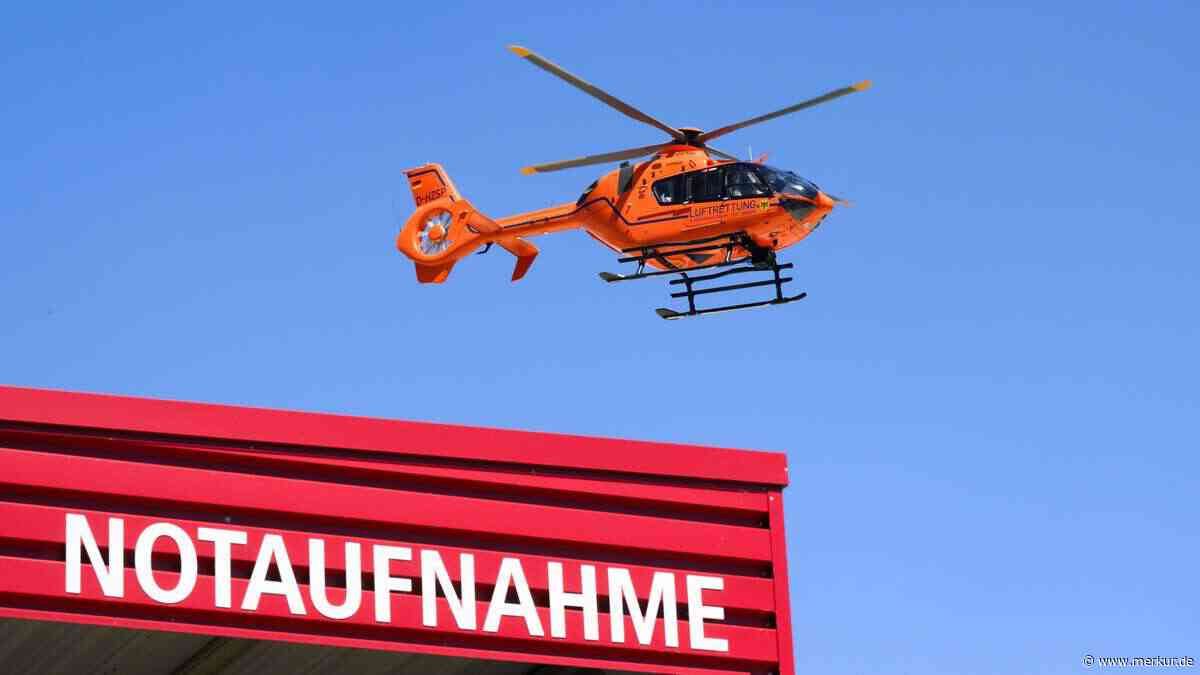 Drama in Bayern: Arbeiter stirbt nach Kranunfall – Kopf war zwischen Stützfuß und Kran eingeklemmt